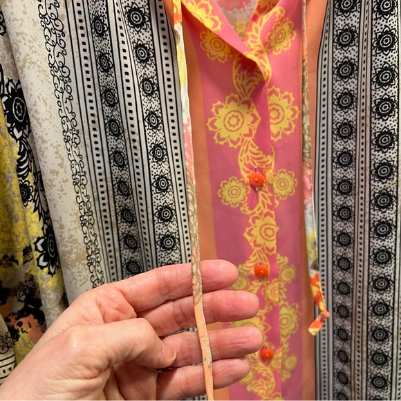 Style & Co. Peach Tan Elastic Hem Long Sleeve Button Front Blouse. Size XL. - Picture 10 of 11